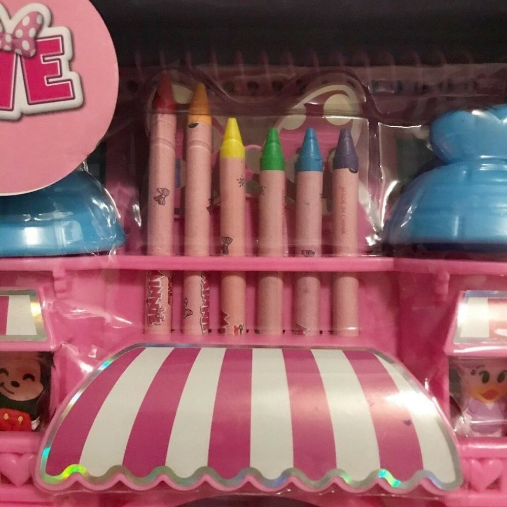 DISNEY Junior Minnie’s Design Studio With Stickers Stamps Activities New - Picture 10 of 12